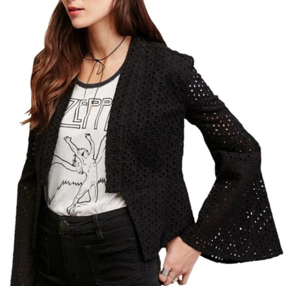 Free People Black Circle Sleeve Eyelet Jacket. Sz: M - Picture 1 of 15